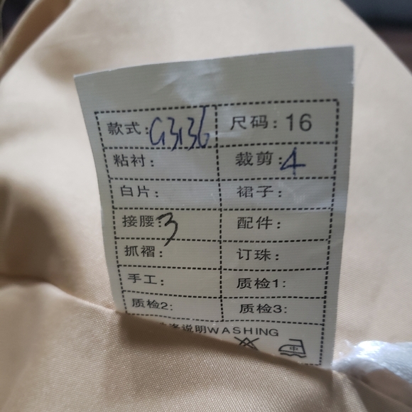 Gold Ruched Mini - Picture 8 of 8